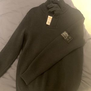 Brand New Superdry Sweater (Large)